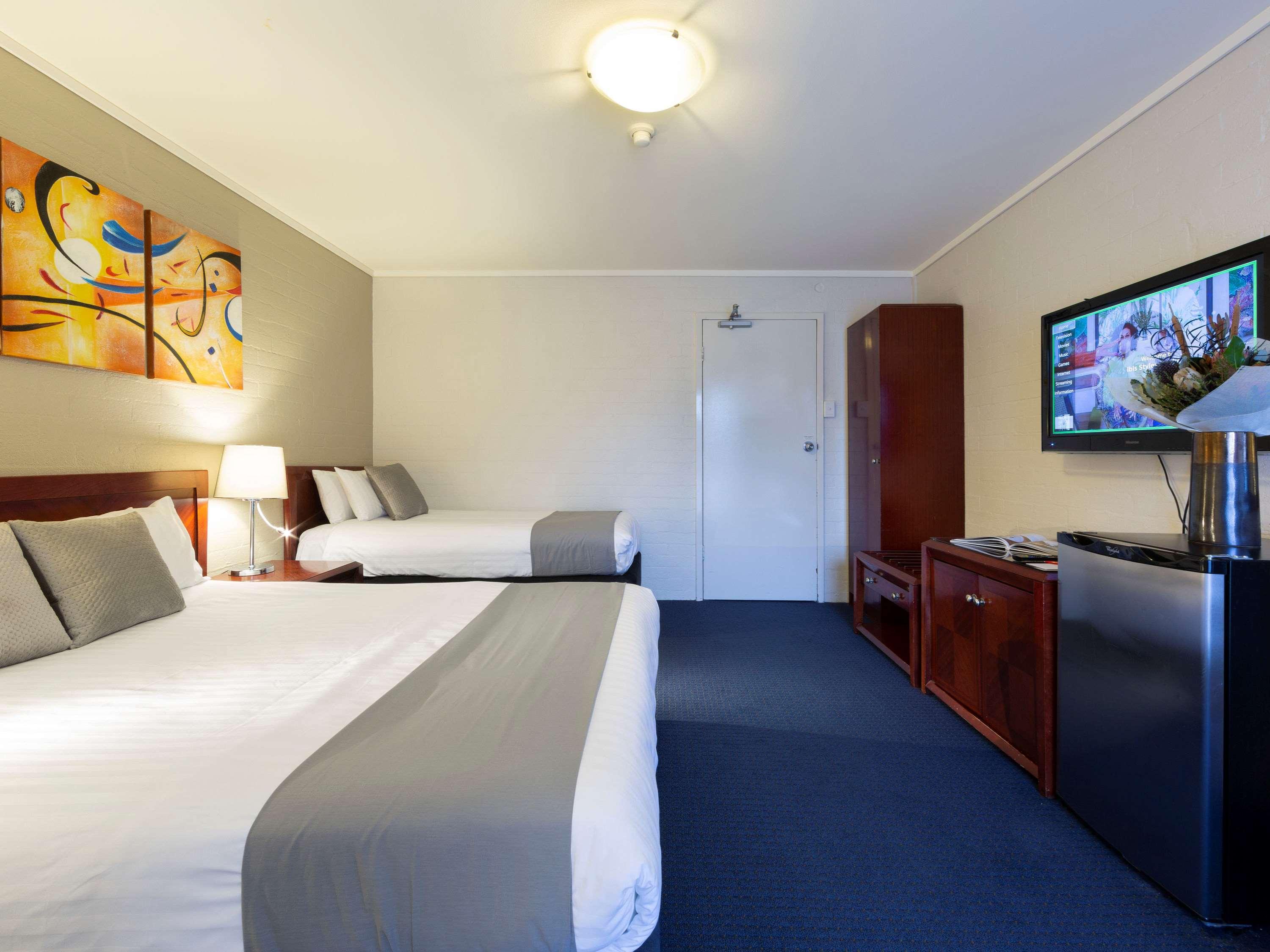Ibis Styles Canberra Exterior photo