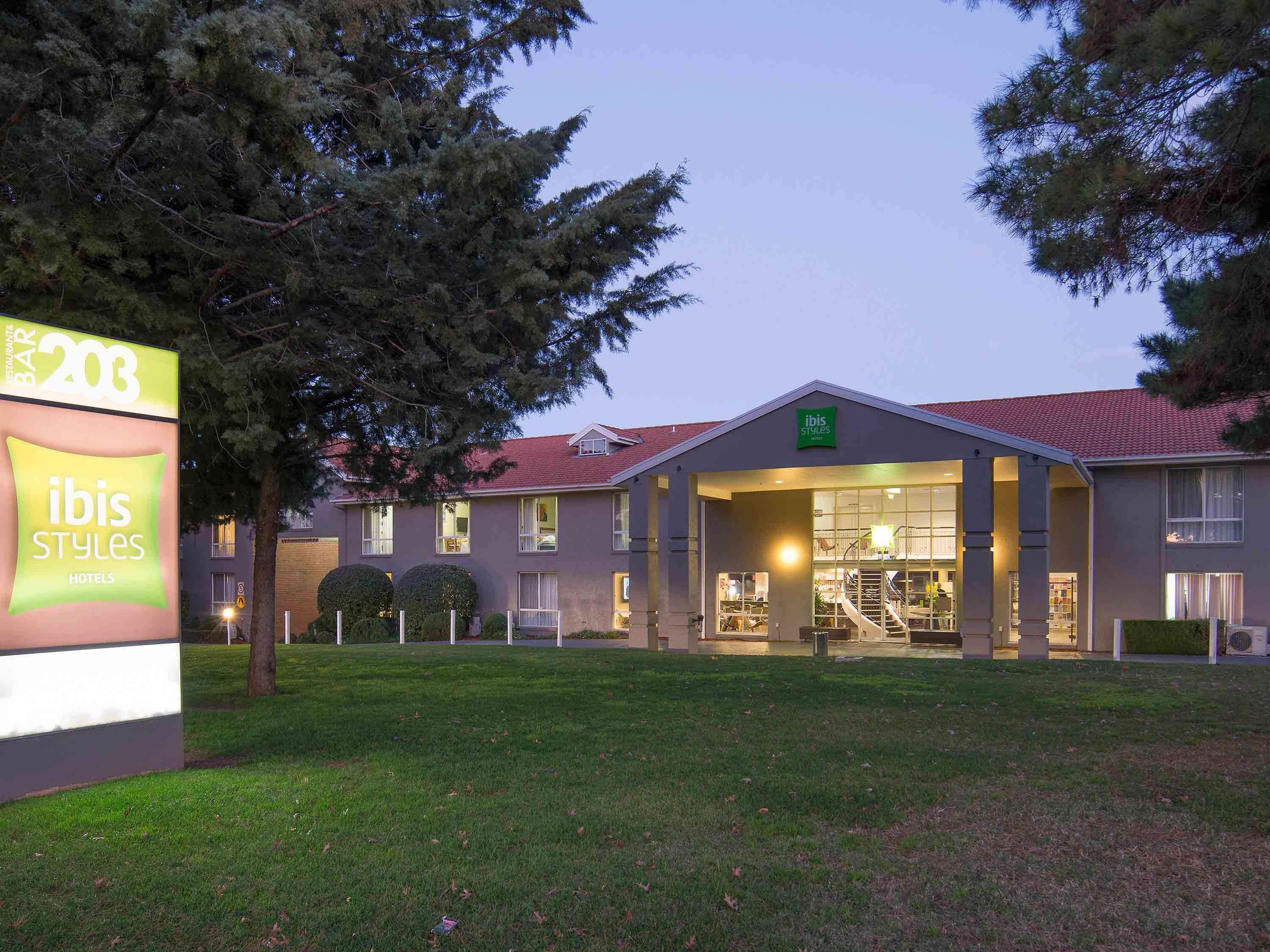 Ibis Styles Canberra Exterior photo