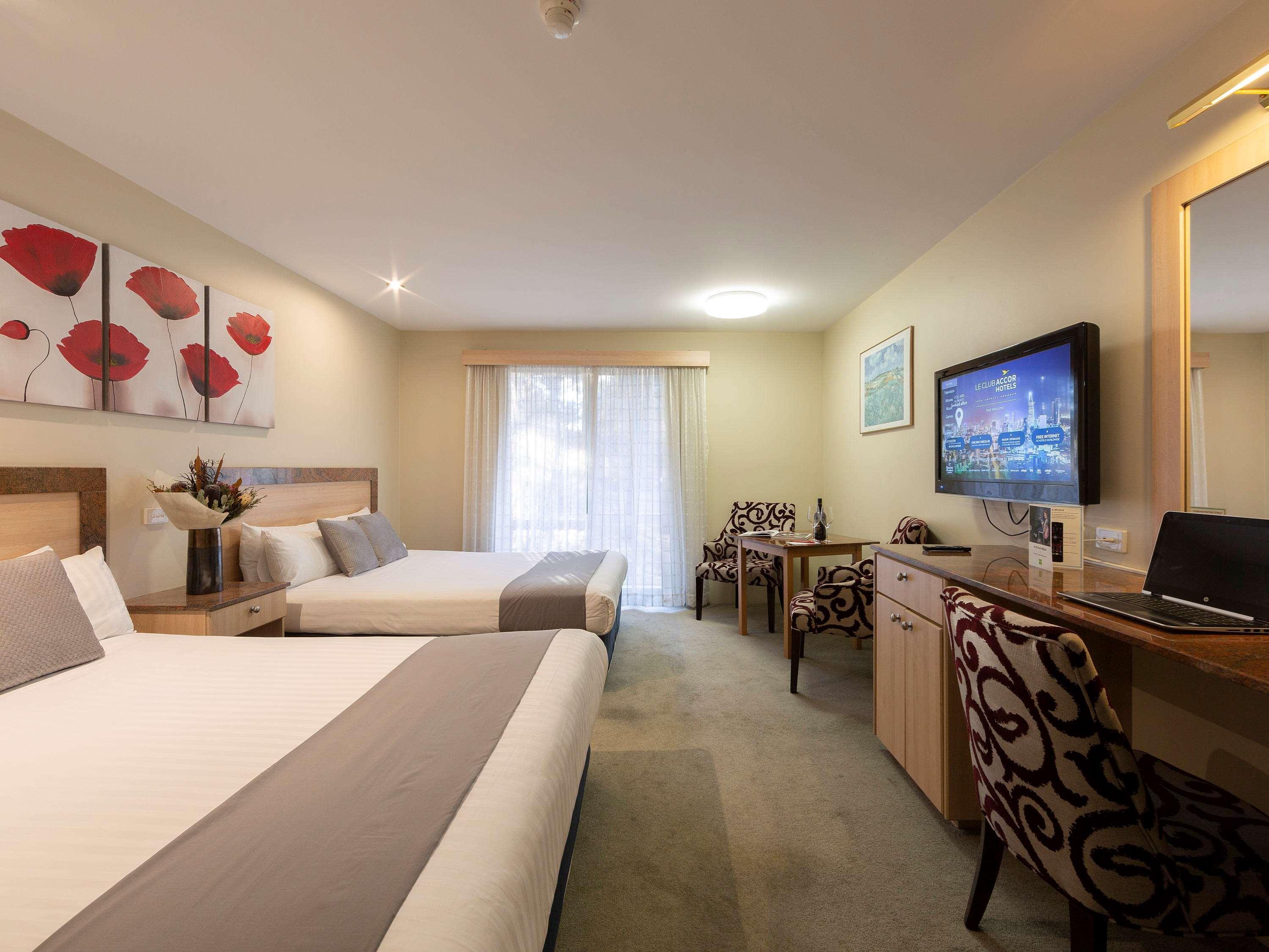 Ibis Styles Canberra Exterior photo