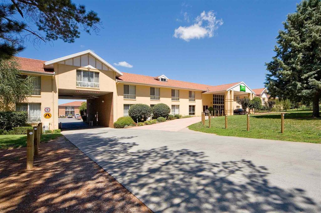 Ibis Styles Canberra Exterior photo