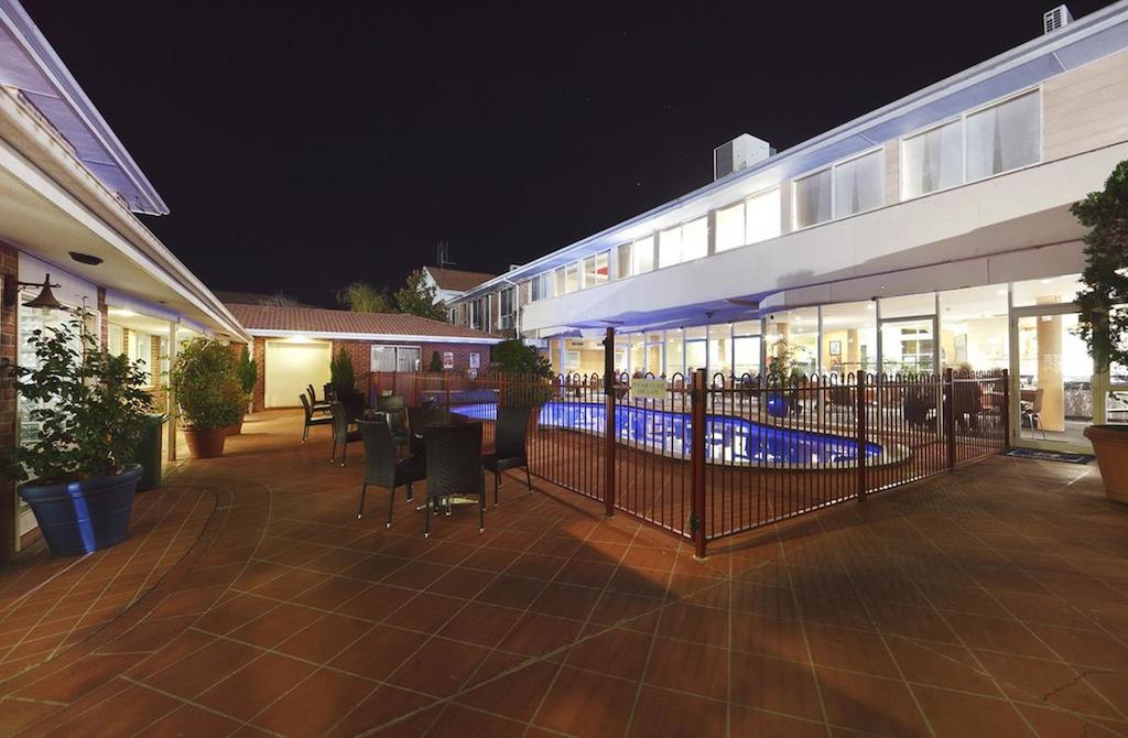 Ibis Styles Canberra Exterior photo