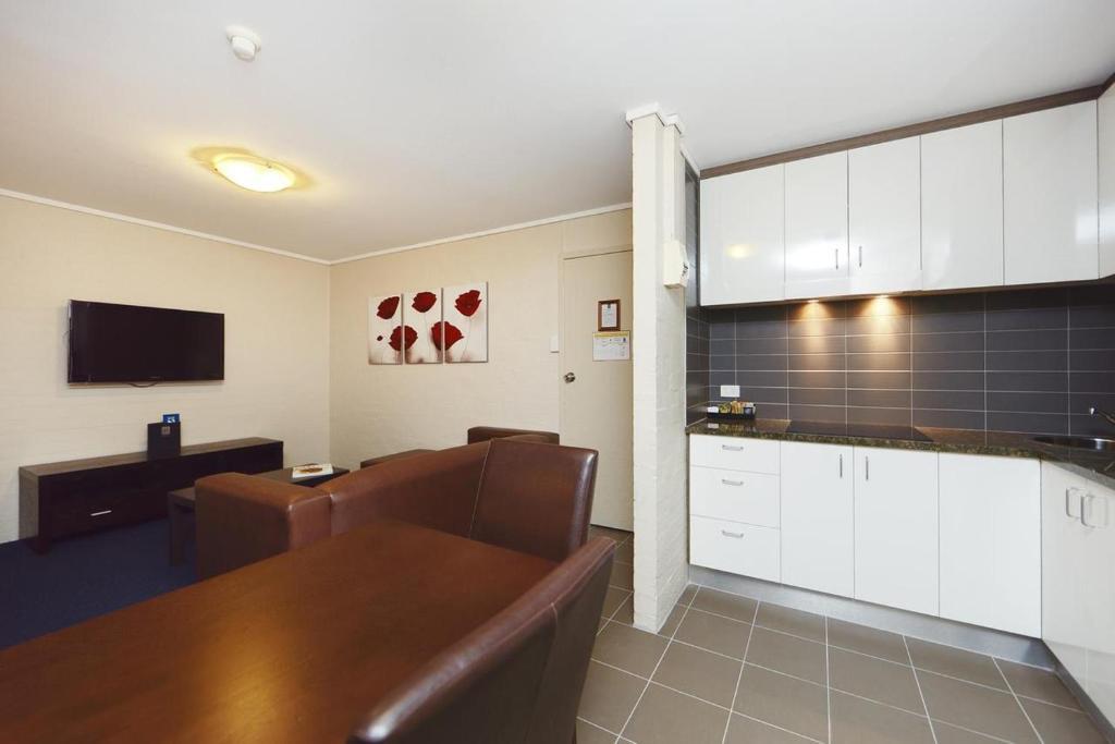 Ibis Styles Canberra Room photo