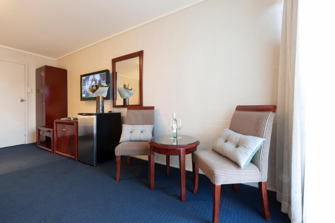 Ibis Styles Canberra Exterior photo
